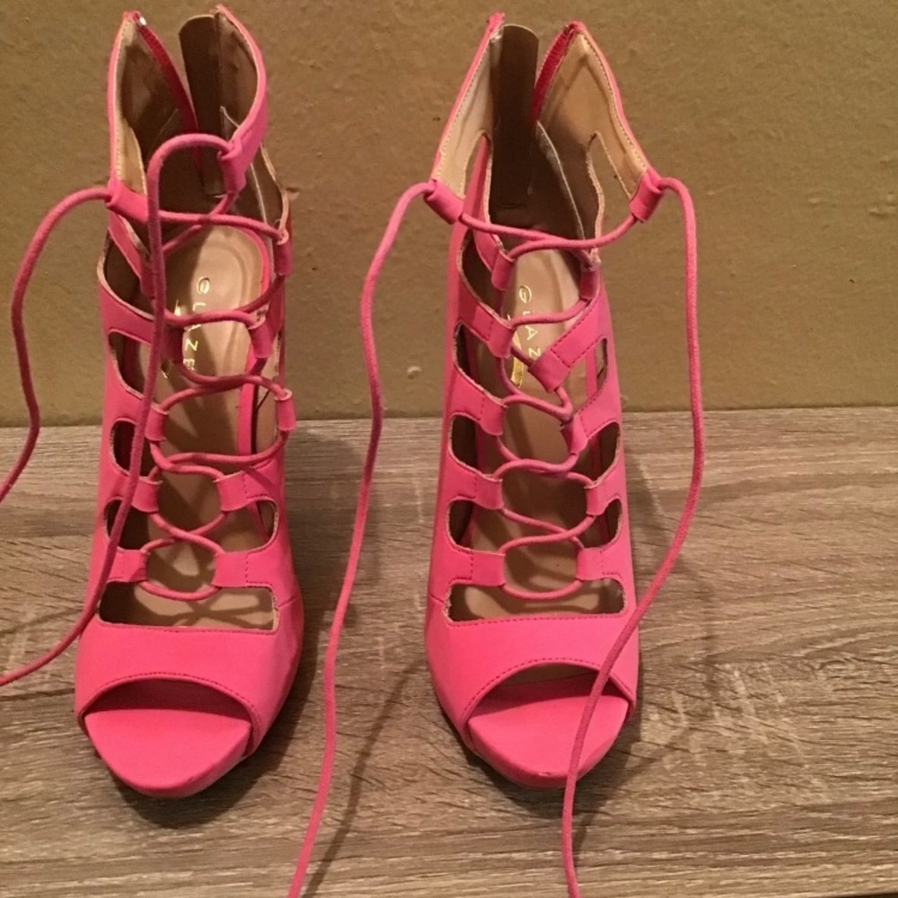 Shoes - Picture 1 of 7